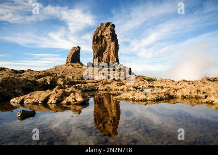 Il Roque Nublo è un monolite situato nel comune di Tejeda, nelle Isole Canarie, in Spagna Foto Stock