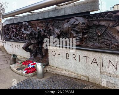 Il Monumento della Battaglia di Gran Bretagna sul Victoria Embankment a Londra, Regno Unito Foto Stock