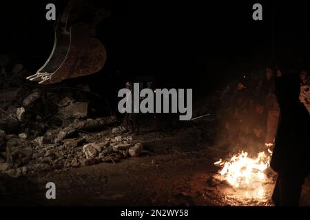 Harem, Siria. 07th Feb, 2023. ANAS Alkharboutli/dpa/Alamy Live News Foto Stock