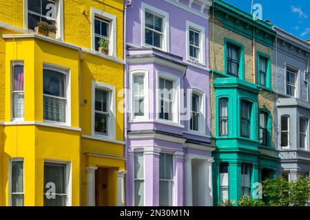 Case colorate in Notting Hill, London, Regno Unito Foto Stock