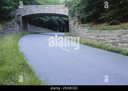 Ponte sul trasporto su strada, Parco Nazionale di Acadia, Maine, Stati Uniti d'America Foto Stock