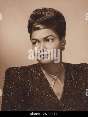 Pearl Bailey (1918-1990), attrice americana e cantante, testa e spalle ritratto, Marvin Smith, 1960 Foto Stock