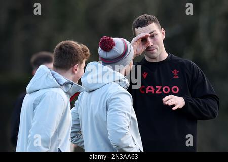 Cardiff, Regno Unito. 07th Feb, 2023. George North of Wales gests durante la sessione di rugby del Galles, vale of Glamorgan martedì 7th febbraio 2023. La squadra si prepara per la partita di campionato Guinness Six Nations contro la Scozia questo fine settimana. pic di Andrew Orchard/Andrew Orchard SPORTS photography/Alamy Live News Credit: Andrew Orchard SPORTS photography/Alamy Live News Foto Stock