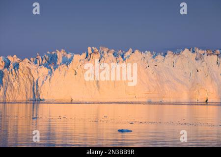 Iceberg a Ilulissat icebergs al tramonto, Ilulissat, icebergs, Disko Bay, Qaasuitsup, Groenlandia, regioni polari, Arctic Foto Stock