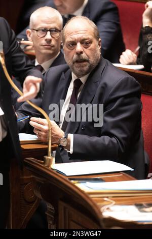 Il Ministro della Giustizia francese Eric Dupont-Moretti partecipa a una sessione di interrogazioni rivolte al Governo presso l'Assemblea Nazionale francese, il 07 febbraio 2023 a Parigi, Francia. Foto di David Niviere/ABACAPRESS.COM Foto Stock