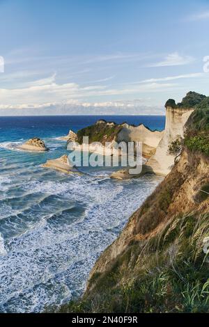 Famose scogliere di Capo Drastis sull'isola di Corfù, in Grecia Foto Stock