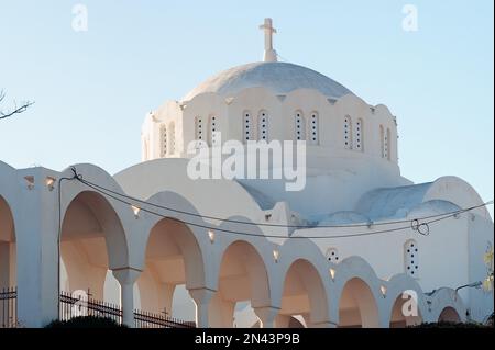 Thira Cattedrale Metropolitana Ortodossa o Cattedrale Chiesa di Candlema del Signore a Fira, Santorini Grecia Foto Stock