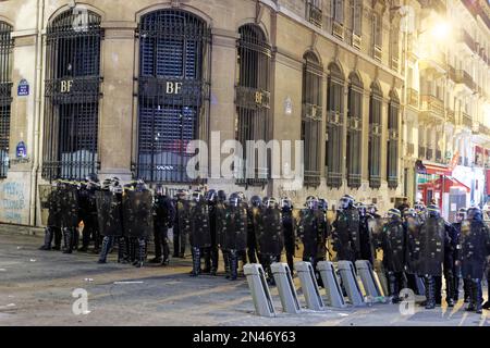 Parigi, Francia. 7th Feb, 2023. Manifestazione contro la riforma delle pensioni e l'arrivo graduale del pensionamento a 64 anni il 7 febbraio 2023 a Parigi. Foto Stock