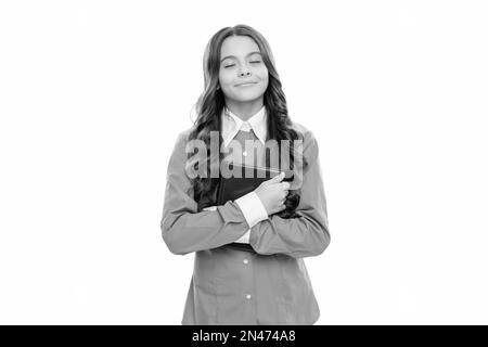 Fantasioso bambino tenere libro di scuola con occhi chiusi isolati su bianco, fantasia Foto Stock