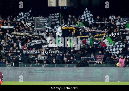 Salerno, Italia. 07th Feb, 2023. Tifosi della Juventus FC durante la Serie A match tra US Salernitana 1919 e Juventus allo Stadio Arechi di Salerno, Italia, il 7 febbraio 2023. Credit: Giuseppe Maffia/Alamy Live News Foto Stock