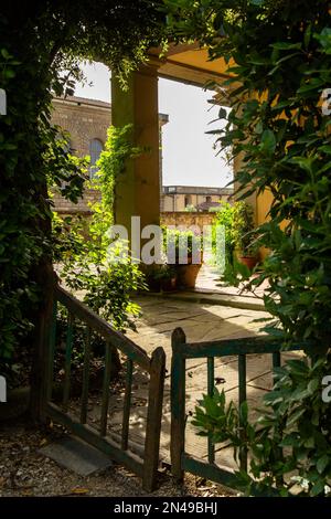 Intorno ai Giardini di Boboli, uno splendido spazio pubblico nel cuore di Firenze Foto Stock