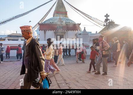Kathmandu Boudhanat uno dei più grandi stupa sferici in Nepal e nel mondo. Foto Stock