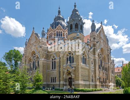 Szeged, Ungheria - 16 giugno 2021: Edificio del Tempio della Sinagoga in via Josika a Szeged, Ungheria. Foto Stock