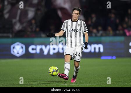 SALERNO, ITALIA - FEBBRAIO, 07: Nicolo' Fagioli della Juventus FC in azione durante la Serie Una partita tra US Salernitana e Juventus FC allo Stadio AREC Foto Stock
