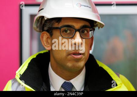 Il primo Ministro Rishi Sunak visita la struttura. Primo Ministro Rishi Sunak e nuovo Segretario di Stato per la sicurezza energetica e Net Zero, Gra Foto Stock