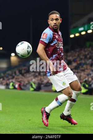 7th febbraio 2023: Turf Moor, Burnley, Lancashire, Inghilterra; fa Cup Football, Burnley contro Ipswich Town; Vitinho di Burnley Foto Stock