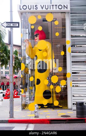 Negozio Louis Vuitton in collaborazione con l'artista giapponese Yayoi Kusama. Rodeo driver, Beverly Hills, California, Stati Uniti d'America Foto Stock