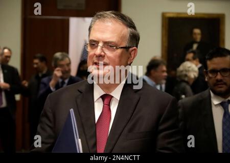 Città del Messico, Messico. 8th Feb, 2023. Il Ministro degli Esteri messicano Marcelo Ebrard all'inaugurazione del ritiro di mediazione "America Latina e Caraibi" alla Farnesina di Città del Messico. Credit: ZUMA Press, Inc./Alamy Live News Foto Stock