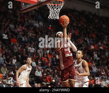 8 febbraio 2023: Boston College Eagles avanti T.J. Bickerstaff (1) tira indietro durante la partita di pallacanestro NCAA tra il Boston College Eagles e i Virginia Tech Hokies al Cassell Coliseum di Blacksburg, Virginia. Greg Atkins/CSM Foto Stock