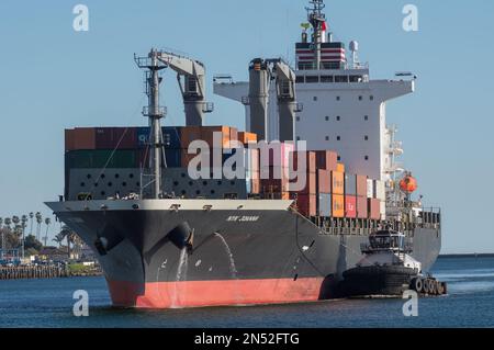 La nave container NYK Joanna registrata a Singapore è entrata nel porto. Foto Stock