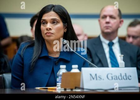 Vijaya Gadde, ex Chief Legal Officer Twitter, risponde alle domande durante un'audizione del Comitato della Camera sulla supervisione e la responsabilità “proteggere il discorso dall'interferenza governativa e dalla polarizzazione dei social media parte 1: Twitters ruolo nella soppressione della storia dei computer portatili Biden” nel Rayburn House Office Building a Washington, DC, USA, mercoledì 8 febbraio, 2023. Foto di Rod Lamkey/CNP/ABACAPRESS.COM Foto Stock