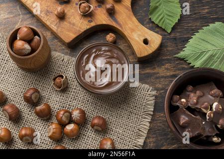 vista dall'alto delizioso cioccolato alla nocciola (1). Risoluzione e foto di alta qualità Foto Stock