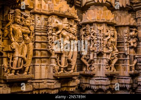 Opere di rilievo artistico, tempio Chandrabhu Jain nel forte, Jaisalmer, Jaisalmer, Rajasthan, India Foto Stock