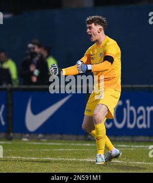 Il portiere Vic Chambaere (1) di Genk ha mostrato di celebrare durante una partita di calcio tra le squadre giovanili di KRC Genk e Juventus durante i play off della UEFA YOUTH League per la stagione 2022-2023 , mercoledì 8 febbraio 2023 a Genk , Belgio . PHOTO SPORTPIX | David Catry Foto Stock