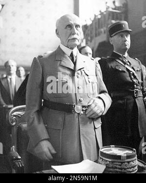 PHILIPPE PÉTAIN (1856-1951) ufficiale dell'esercito francese al suo processo per tradimento nell'agosto 1945 Foto Stock