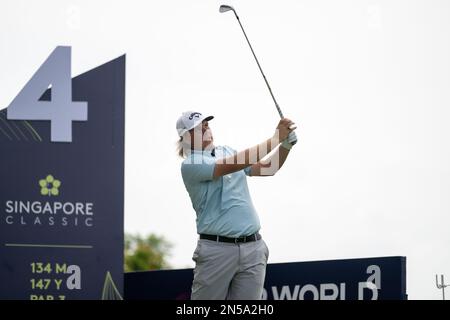 Singapore, SINGAPORE. 09th febbraio, 2023. La finlandese Sami Valimaki si allena alla buca 4 durante il 1st° round il DP World Singapore Classic al Laguna National Golf Resort Club di Singapore, SINGAPORE. Valimaki si chiuderà con un sette meno di 65 anni per passare al secondo posto nel club house. Credit: Jason Butler/Alamy Live News. Foto Stock