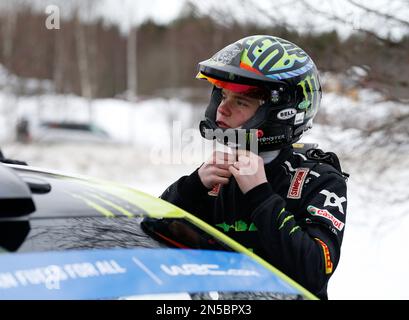 Nel 20230209 Oliver Solberg (nella foto), Svezia con Elliot Edmondson, Gran Bretagna, Škoda Fabia RS, durante lo Shakedown/test di giovedì davanti al SW Umeå Foto Stock