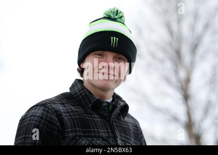 Nel 20230209 Oliver Solberg (nella foto), Svezia con Elliot Edmondson, Gran Bretagna, Škoda Fabia RS, durante lo Shakedown/test di giovedì davanti al SW Umeå Foto Stock