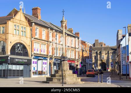 Il mercato del centro di Grantham attraversa la piazza del mercato di Grantham South Kesteven Grantham Lincolnshire Inghilterra Regno Unito GB Europa Foto Stock