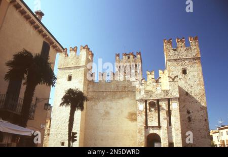 castello Italia viaggio Raymond Boswell Foto Stock