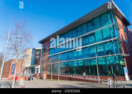 L'edificio dell'Università di Wolverhampton Ambika Paul in Wulfruna Street, Wolverhampton Foto Stock