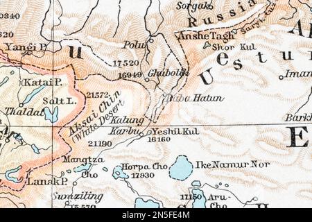 1900 mappa storica dell'atlante di Aksai Chin - immagine a sinistra. La zona di confine è fortemente contesa tra India e Cina e ci sono stati scontri di confine. Foto Stock