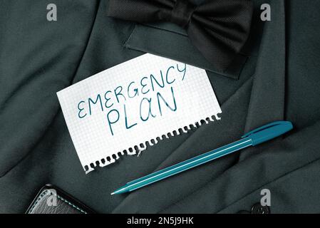 Ispirazione che mostra il segno piano di emergenza. Si preparino le parole scritte sulle procedure di risposta alle emergenze più gravi Foto Stock