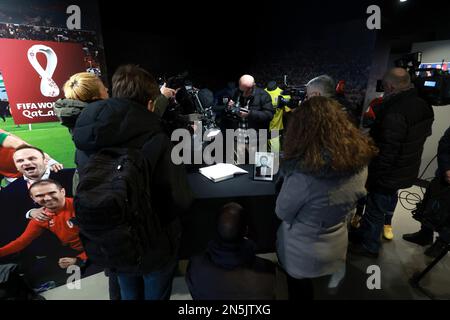 Libro di condoglianze per il Miroslav Blazevic aperto in Centro di informazione e multimediale della Associazione di Calcio Croata, a Zagabria, Croazia, il 9 febbraio 2023. Il leggendario Miroslav “Ciro” Blazevic, che ha allenato la nazionale croata di calcio alle semifinali della Coppa del mondo 1998 in Francia, è morto mercoledì dopo una lunga battaglia contro il cancro alla prostata. Foto: Sanjin Strukic/PIXSELL Foto Stock