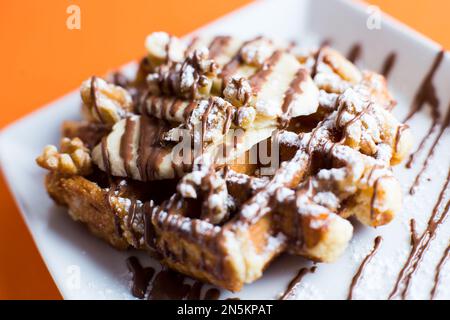 Una cialda, citata anche con le parole straniere cialda, cialda, cialda o cialda, è una tipica colazione belga e francese del nord. Foto Stock