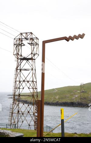 Dursey Sound Wave logo metallo segno per Wild atlantic Way punti di scoperta nel sud Irlanda EIRE Foto Stock