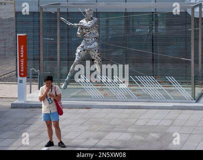 Statua di Rafael Nadal nei campi da tennis Roland Garros Foto Stock