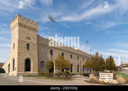 MANHATTEN, Kansas, USA - 3 NOVEMBRE 2022: Nel campus della Kansas state University. Foto Stock