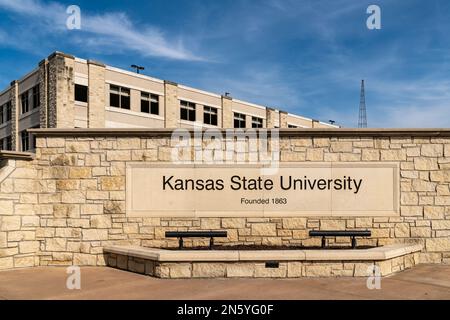 MANHATTEN, Kansas, USA - 3 NOVEMBRE 2022: Ingresso al campus della Kansas state University. Foto Stock