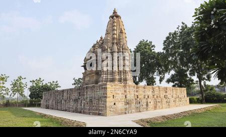 JAVARI TEMPIO, Vista posteriore, costruito nel 10-11th ° secolo, dedicato a Signore Shiva, Gruppo orientale, Khajuraho, Madhya Pradesh, India, Patrimonio mondiale dell'UNESCO si Foto Stock