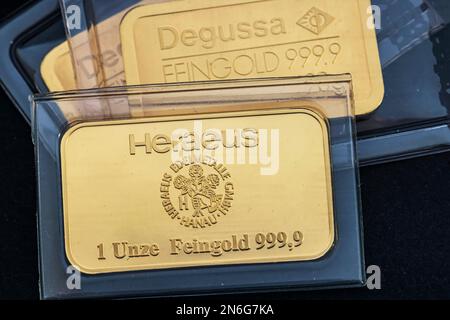 Oro fine come investimento, piccola barra d'oro da Heraeus Edelmetralle, Germania Foto Stock