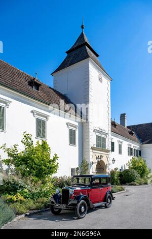 Auto d'epoca Hillman Minx anno di costruzione 1933, 3 marce, 1, capacità 185 ccm, 4 cilindri, 30 cv, peso 950 kg, Schloss Neuaigen, Austria Foto Stock