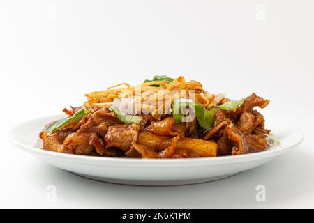 Bulgogi condito con Gochujang. Cibi con germogli di maiale e di fagioli. Cultura gastronomica coreana Foto Stock