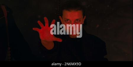 STRANGER THINGS (TV) MILLIE BOBBY BROWN COLLEZIONE NETFLIX/MOVIESTORE Foto Stock