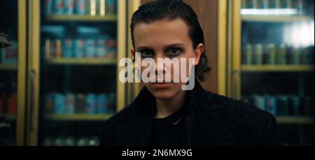 STRANGER THINGS (TV) MILLIE BOBBY BROWN COLLEZIONE NETFLIX/MOVIESTORE Foto Stock