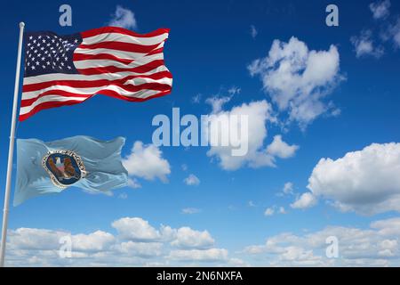 Bandiera della United States National Security Agency, NSA sventolando nel vento. Difesa nazionale degli Stati Uniti. Spazio di copia. illustrazione 3d. Foto Stock